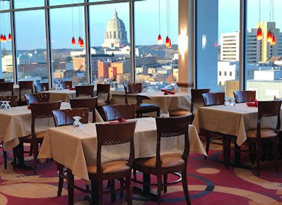 missouri/jefferson-city/restaurant/sapphires-restaurant-lounge-at-doubletree-by-hilton-hotel-jefferson-city