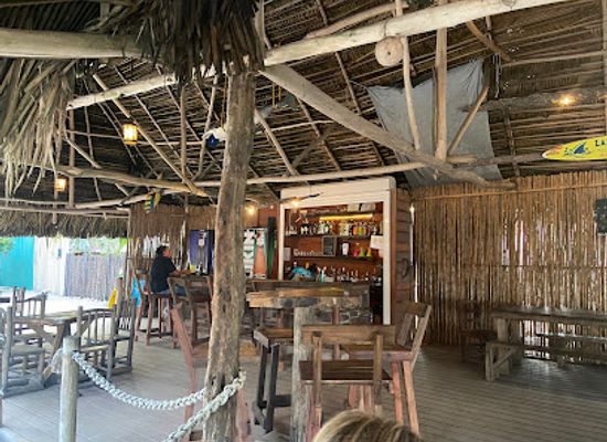 belize/dangriga/restaurant/driftwood-beach-bar-pizza-shack
