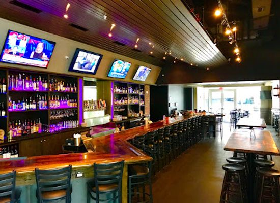 florida/tampa/channelside/restaurant/district-tavern