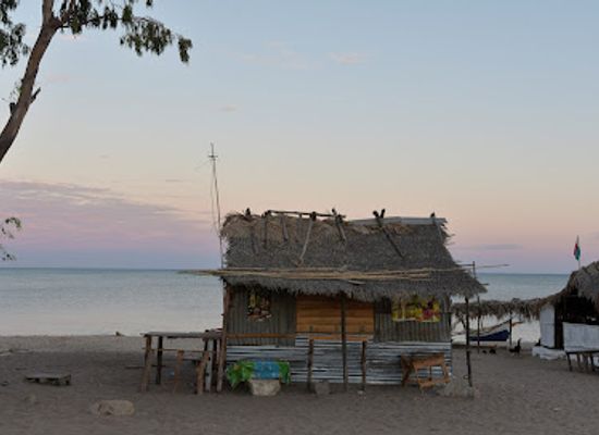 madagascar/boeny/restaurant/petite-plage-majunga