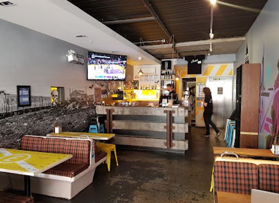 australia/new-england/restaurant/easey-s
