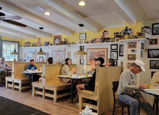 florida/southwest-florida/restaurant/the-island-cow