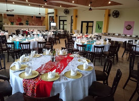 mozambique/zambezi-river-basin/restaurant/zambi