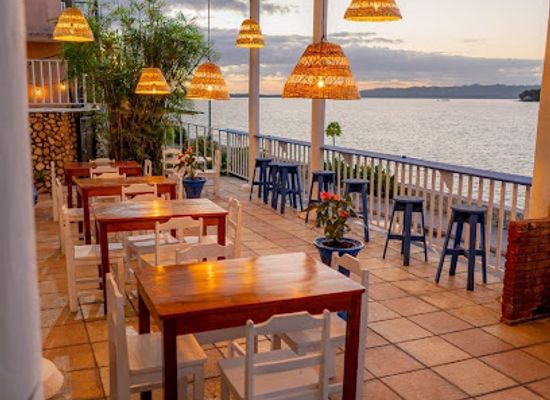 guatemala/peten/restaurant/casa-lucia-flores
