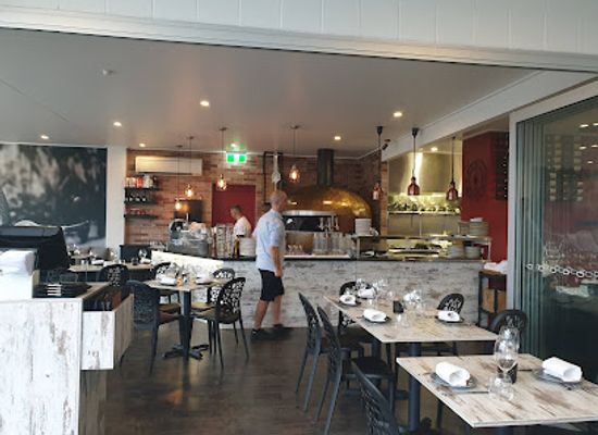 australia/noosa/restaurant/250-grammi-food-wine-bar
