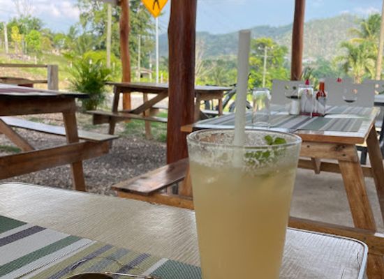 belize/mountain-pine-ridge/restaurant/d-family-restaurant