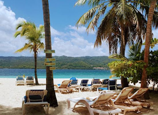 dominican-republic/samana/restaurant/restaurant-bar-moreno-ruth-cayo-levantado-isla-bacardi-en-samana