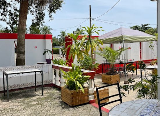gabon/ogooue-maritime-province/restaurant/l-hacienda-du-bougainvillier
