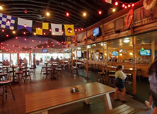 ohio/put-in-bay/restaurant/the-boathouse-bar-and-grill-put-in-bay