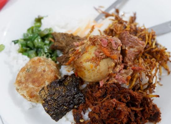 indonesia/sulawesi/restaurant/rumah-makan-patene