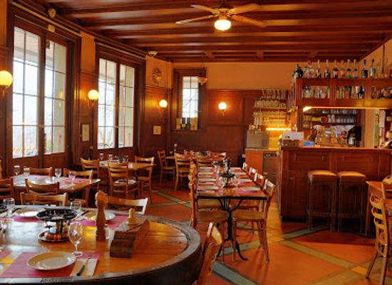 switzerland/neuchatel/restaurant/pinte-de-pierre-a-bot
