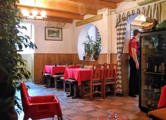 hungary/kecskemet/restaurant/sugovica-halaszcsarda