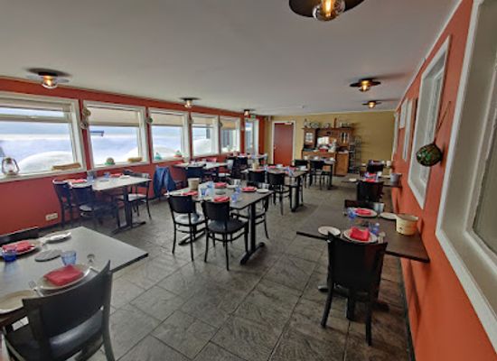 iceland/highlands/restaurant/fjoruboroio