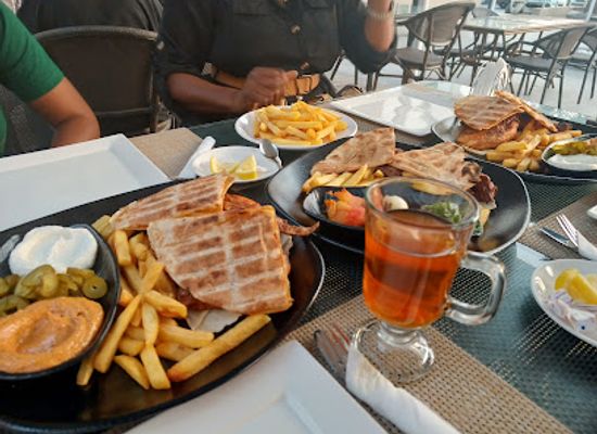 zambia/lusaka/restaurant/cremosa-restaurant