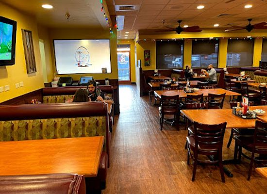 arizona/black-mesa/restaurant/broken-yolk-cafe
