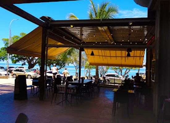 new-caledonia/baie-des-citrons/restaurant/le-jeeves-baie-des-citrons