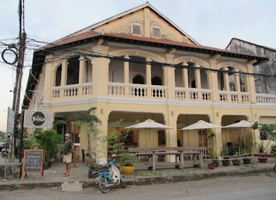 cambodia/kampot-province/restaurant/tertulia-restaurant-kampot