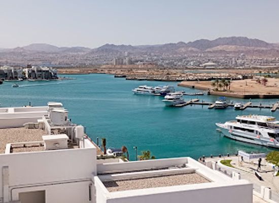 jordan/aqaba-coast/restaurant/cuts-by-the-sea