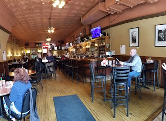 minnesota/saint-cloud/restaurant/the-white-horse-restaurant-bar