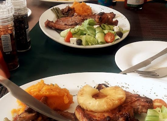 namibia/oshakati/restaurant/sos-club-oshakati