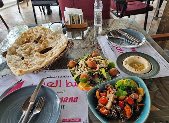 iraq/basra-region/restaurant/shatt-al-arab-restauarant
