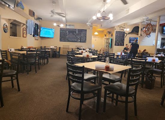 delaware/new-castle-county/restaurant/lestardo-s-crab-house