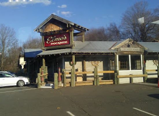 connecticut/tolland-county/restaurant/elmo-s-dockside