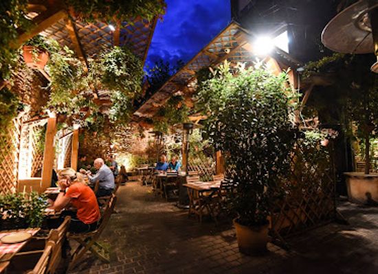 spain/castile-and-leon/restaurant/el-patio
