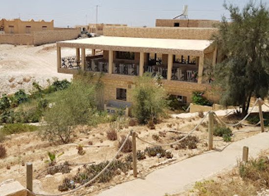 tunisia/the-matmata-mountains/restaurant/dar-yemma