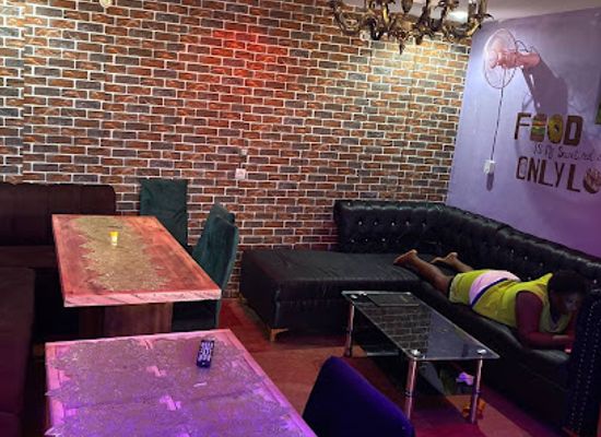cameroon/dschang/restaurant/kyl-restaurant