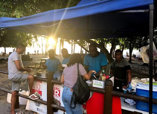 mauritius/tamarin/restaurant/blond-boulette-boulette-la-baie