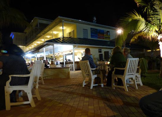 the-bahamas/grand-bahama/restaurant/dive-in-bar-grill