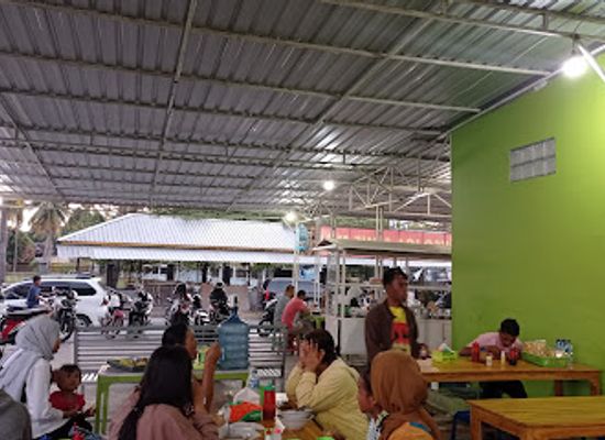 indonesia/pulau-moyo/restaurant/bakso-iga-dan-mie-ayam-sebewe