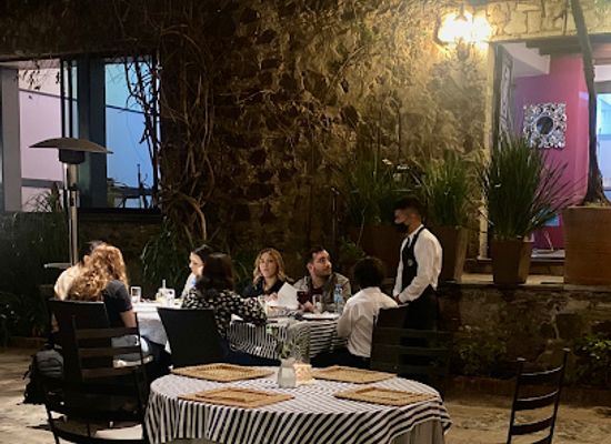 mexico/guanajuato/valenciana/restaurant/el-jardin-de-los-milagros