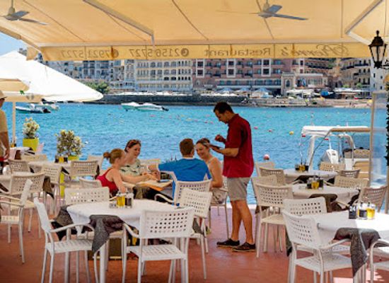 malta/dwejra-bay/restaurant/the-pierre-s-restaurant