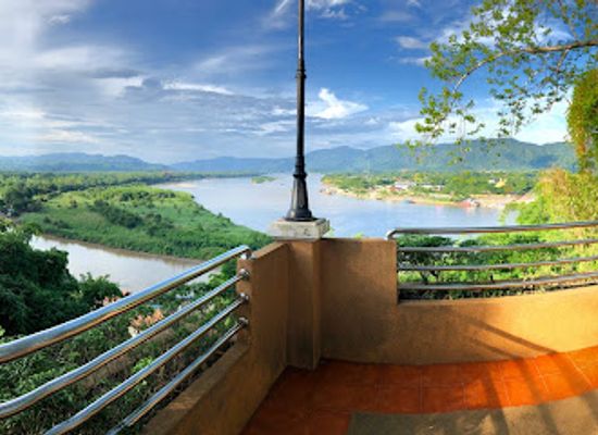 thailand/golden-triangle/restaurant/golden-view-restaurant