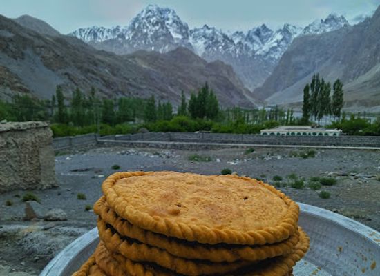 pakistan/baltistan/restaurant/yak-cuisine