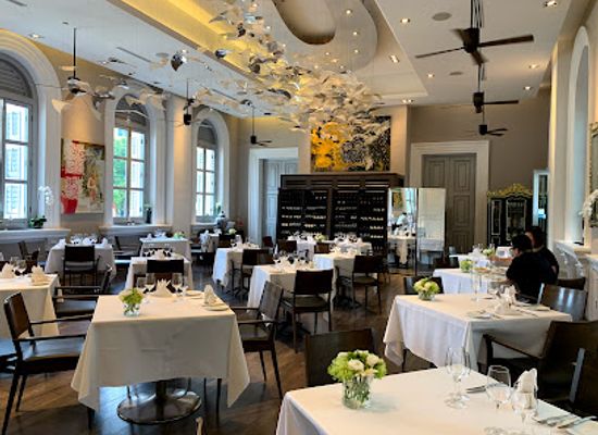 singapore/northeast-region/restaurant/flutes