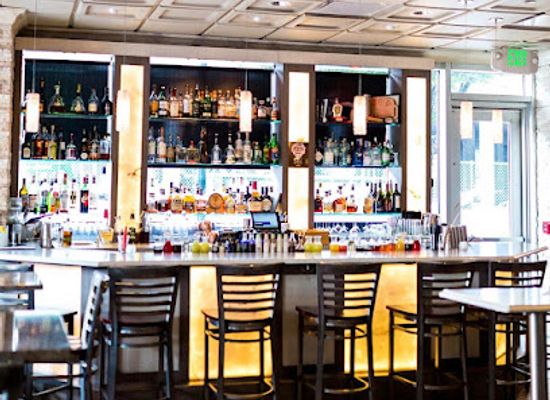 virginia/virginia-beach/restaurant/twist-martini-associates