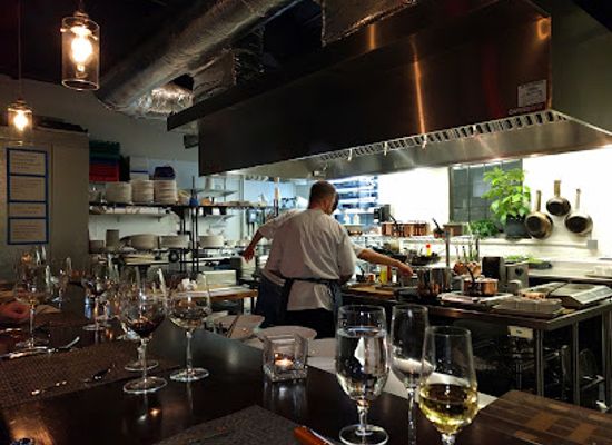 new-hampshire/southern-new-hampshire/restaurant/stages-at-one-washington