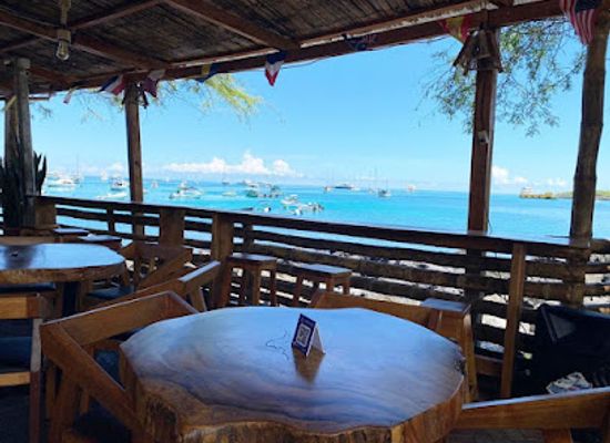 ecuador/galapagos-islands/restaurant/the-pier-restaurant-cevicheria
