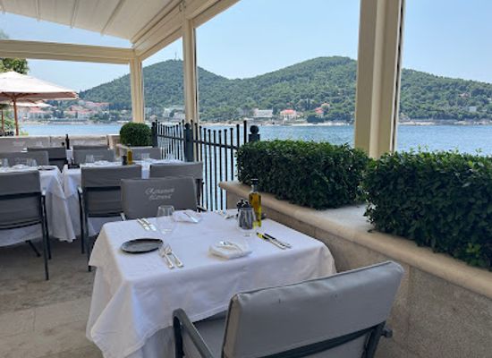 croatia/dubrovnik/lapad/restaurant/levanat