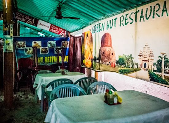 india/varanasi/sarnath/restaurant/green-hut-restaurant