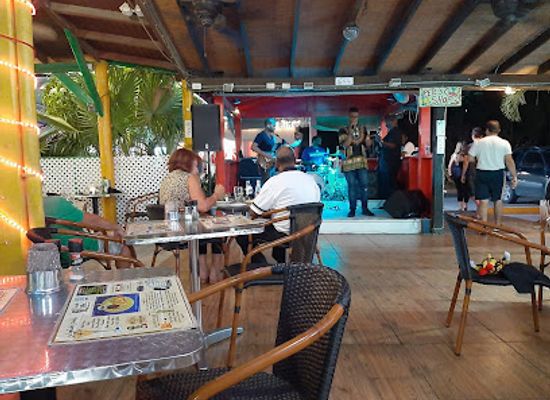 sint-maarten/guana-bay/restaurant/pineapple-pete-restaurant