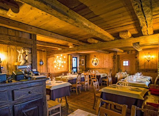italy/la-thuile/restaurant/la-maison-blanche-restaurant-de-montagne