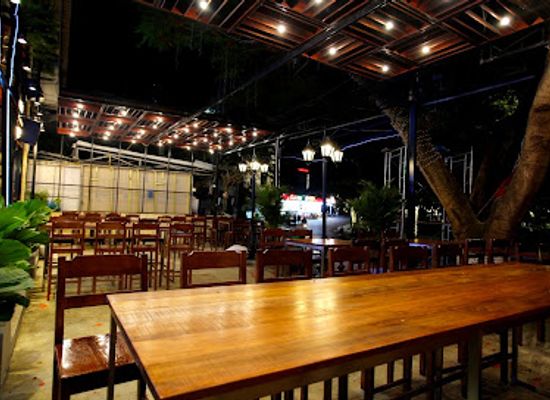 vietnam/cat-ba-island/restaurant/the-three-m-restaurant