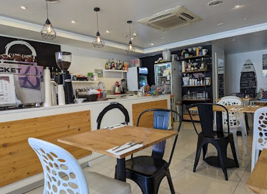 sint-maarten/maho-beach/restaurant/creperie-cape-cafe