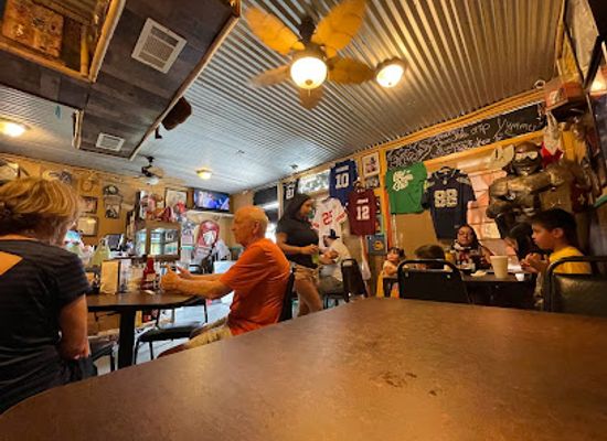 texas/port-aransas/restaurant/coach-s-island-pub-and-grub