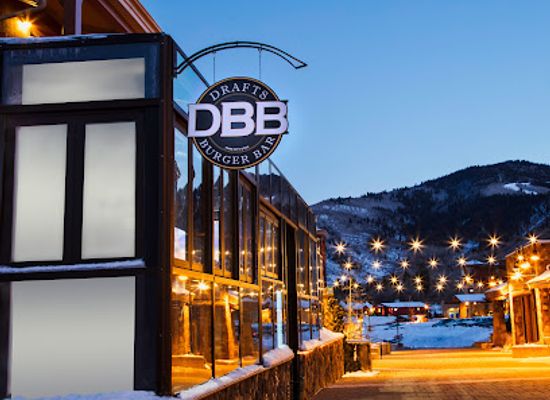 utah/park-city/canyons-village/restaurant/drafts-burger-bar