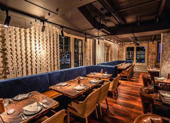 australia/far-west/restaurant/6head-sydney